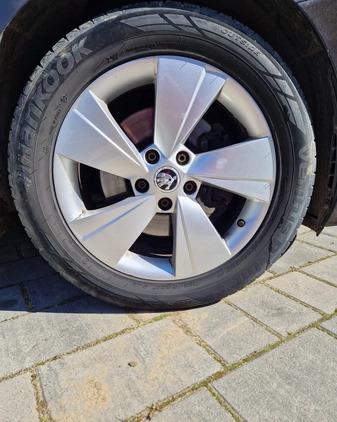 Skoda Superb cena 69900 przebieg: 150000, rok produkcji 2016 z Kamieńsk małe 277